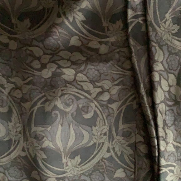 The Limited Skirt - Picture 5 of 8